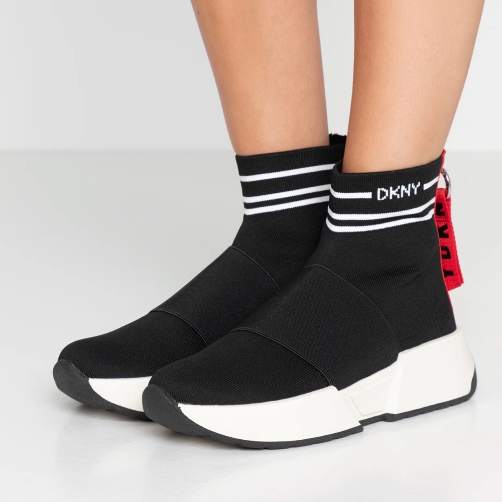 DKNY modern sock sneaker